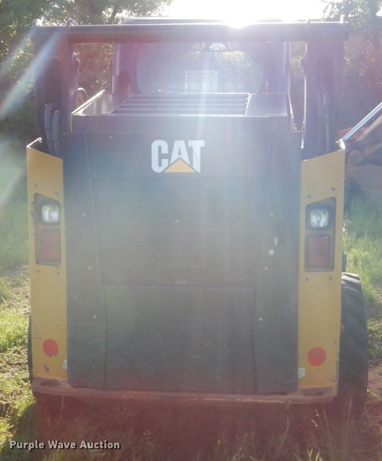 image for item GA9021 2015 Caterpillar 242D  skid steer loader