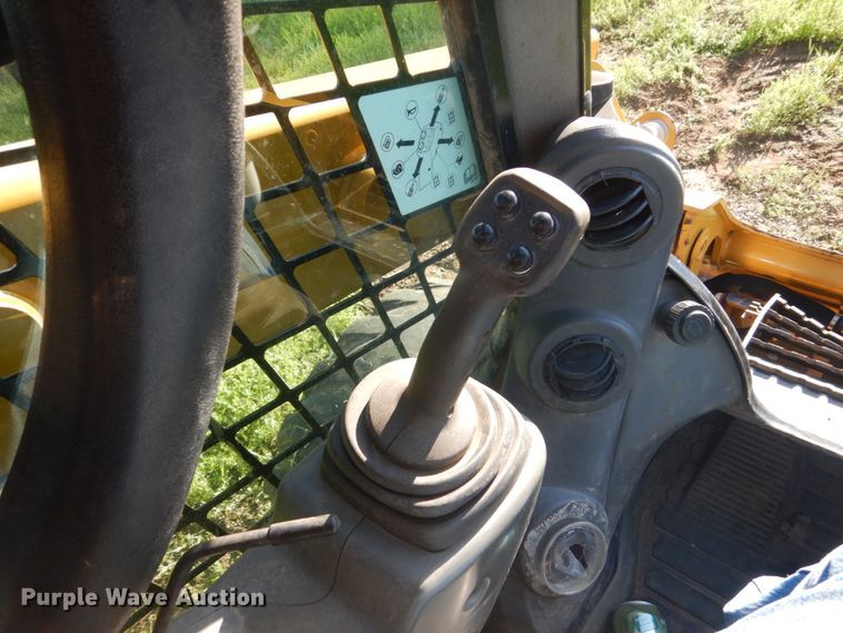 image for item GA9021 2015 Caterpillar 242D  skid steer loader