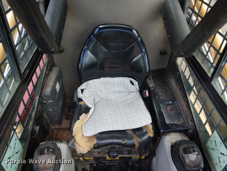 image for item GA9026 2006 Caterpillar 262B  skid steer loader