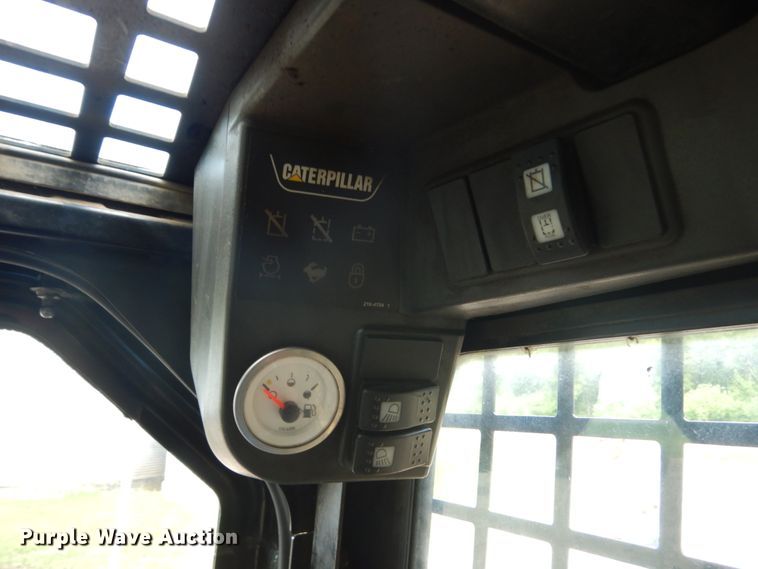 image for item GA9026 2006 Caterpillar 262B  skid steer loader