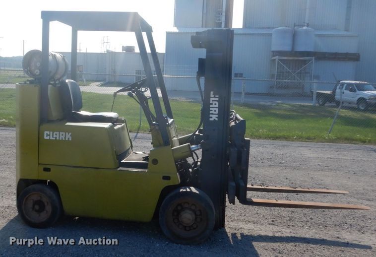 image for item GA9039 Clark 0500-S80  forklift