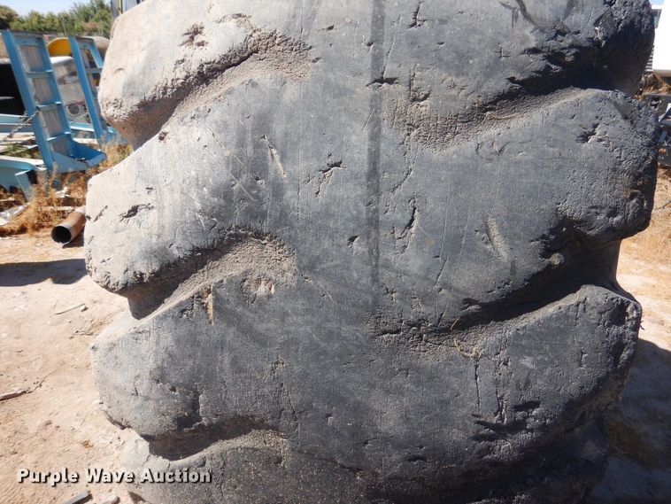 image for item GE9454 29.5-29 tire