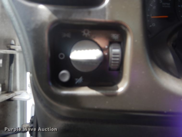 image for item GF9219 2009 GMC C7500  crane truck