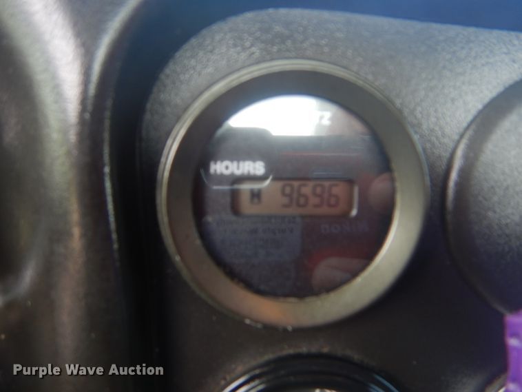 image for item GF9219 2009 GMC C7500  crane truck