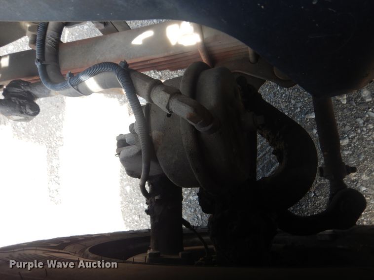 image for item GF9219 2009 GMC C7500  crane truck