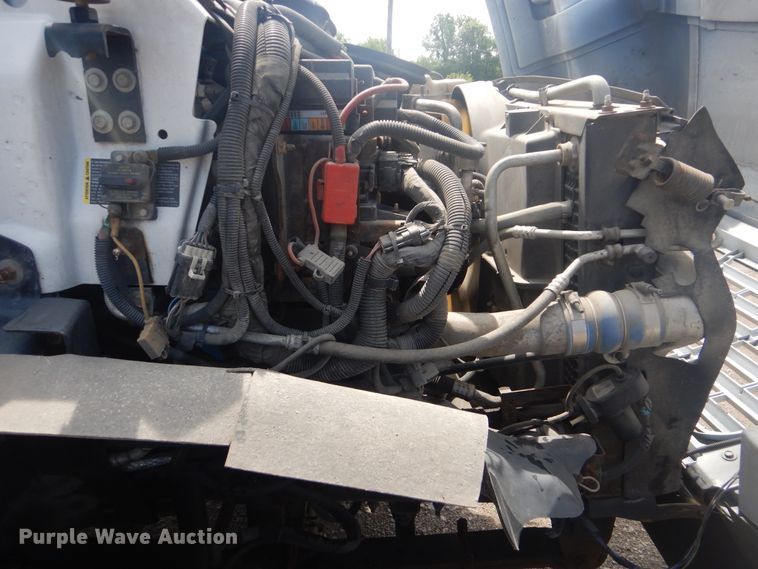 image for item GF9219 2009 GMC C7500  crane truck