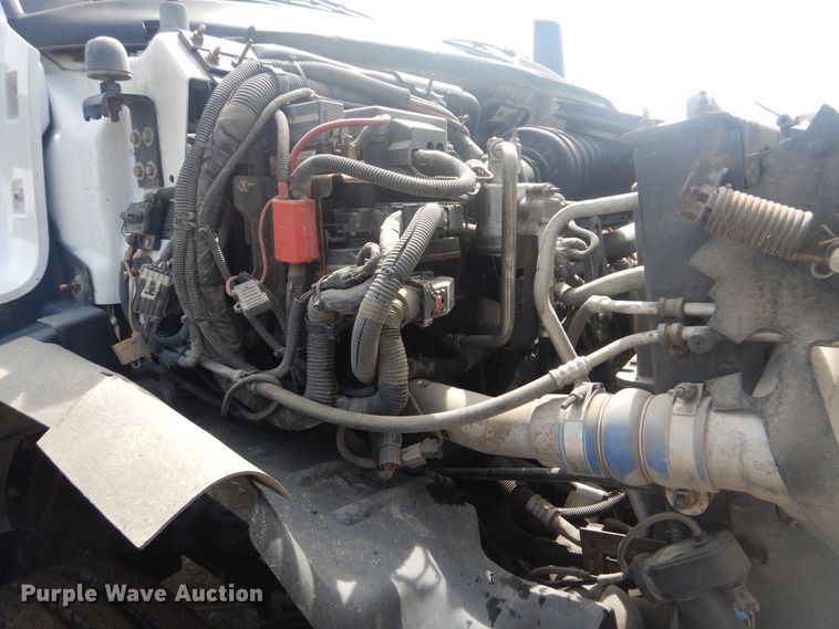 image for item GF9219 2009 GMC C7500  crane truck