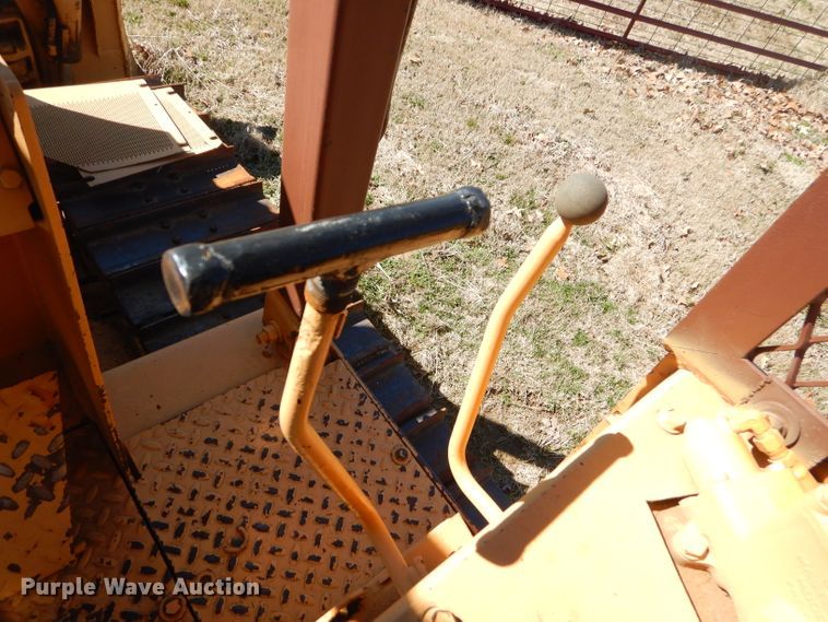 image for item GM9479 1981 Case 850B dozer