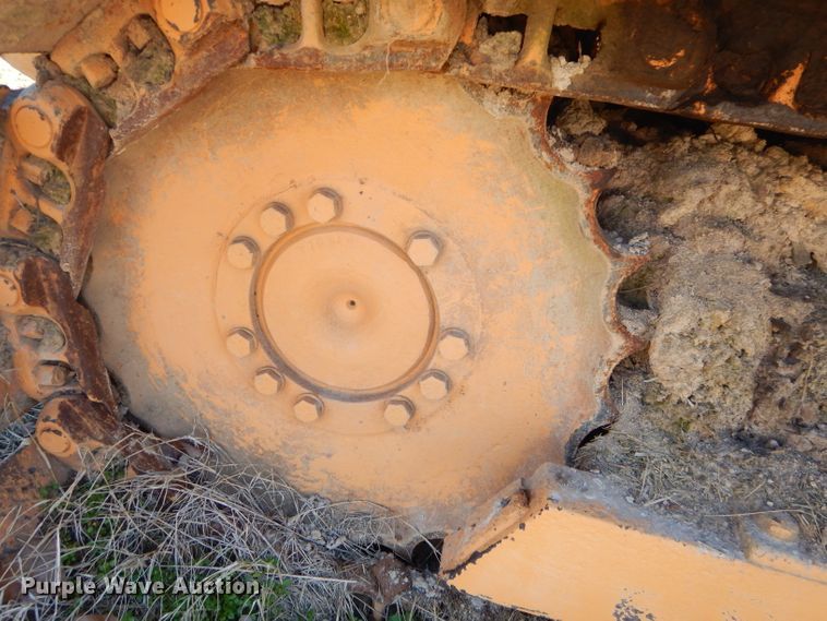 image for item GM9479 1981 Case 850B dozer