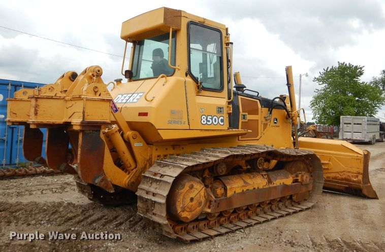 image for item GN9396 2004 John Deere 850C LT Series II  dozer