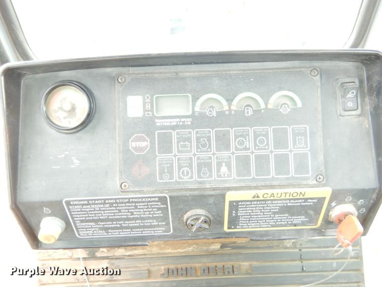 image for item GN9396 2004 John Deere 850C LT Series II  dozer