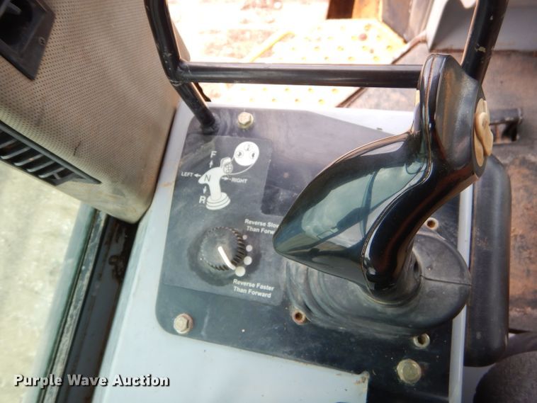 image for item GN9396 2004 John Deere 850C LT Series II  dozer