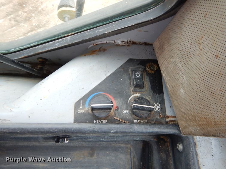 image for item GN9396 2004 John Deere 850C LT Series II  dozer