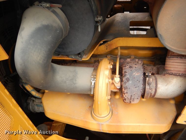 image for item GN9396 2004 John Deere 850C LT Series II  dozer