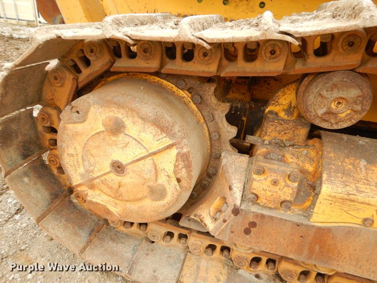 image for item GN9396 2004 John Deere 850C LT Series II  dozer