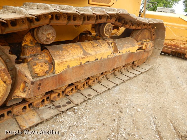 image for item GN9396 2004 John Deere 850C LT Series II  dozer