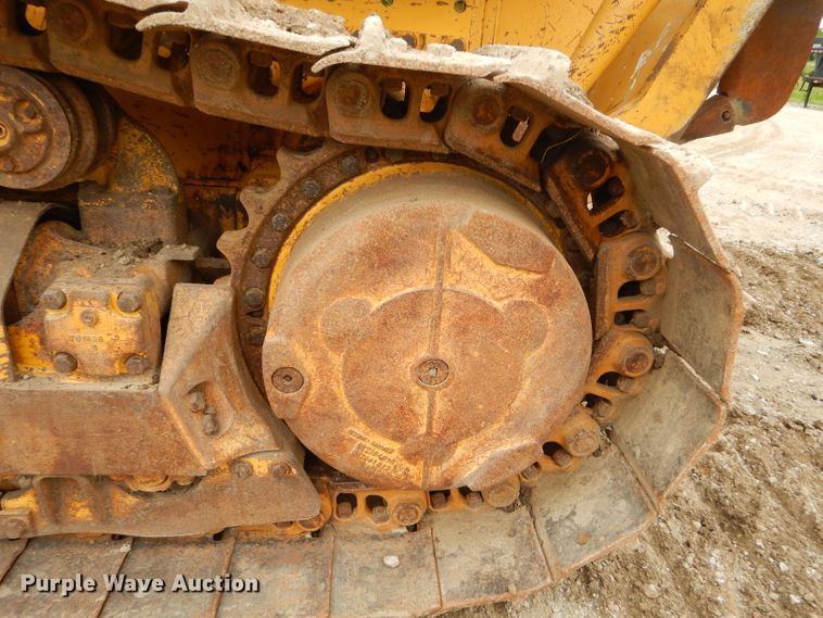 image for item GN9396 2004 John Deere 850C LT Series II  dozer