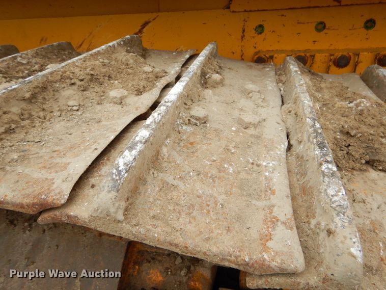 image for item GN9396 2004 John Deere 850C LT Series II  dozer