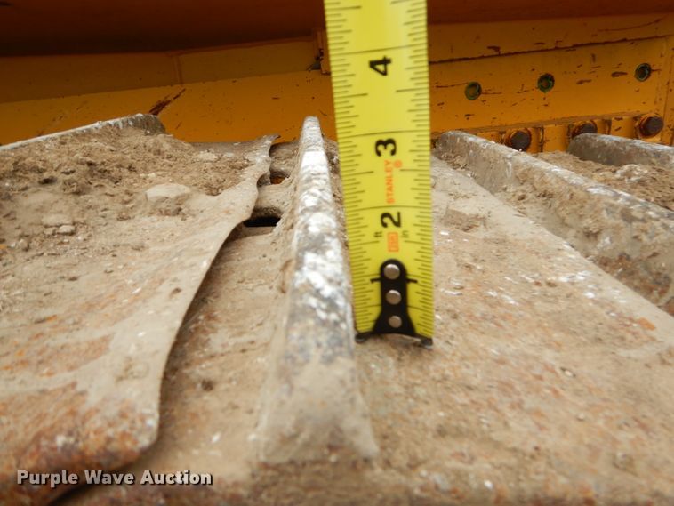 image for item GN9396 2004 John Deere 850C LT Series II  dozer