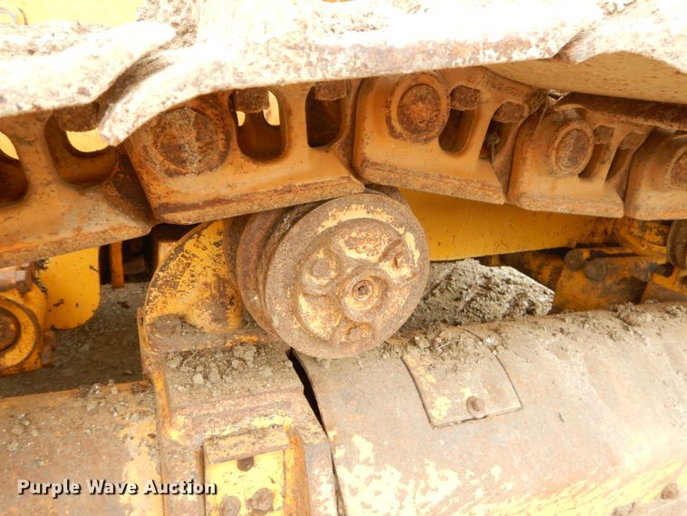 image for item GN9396 2004 John Deere 850C LT Series II  dozer