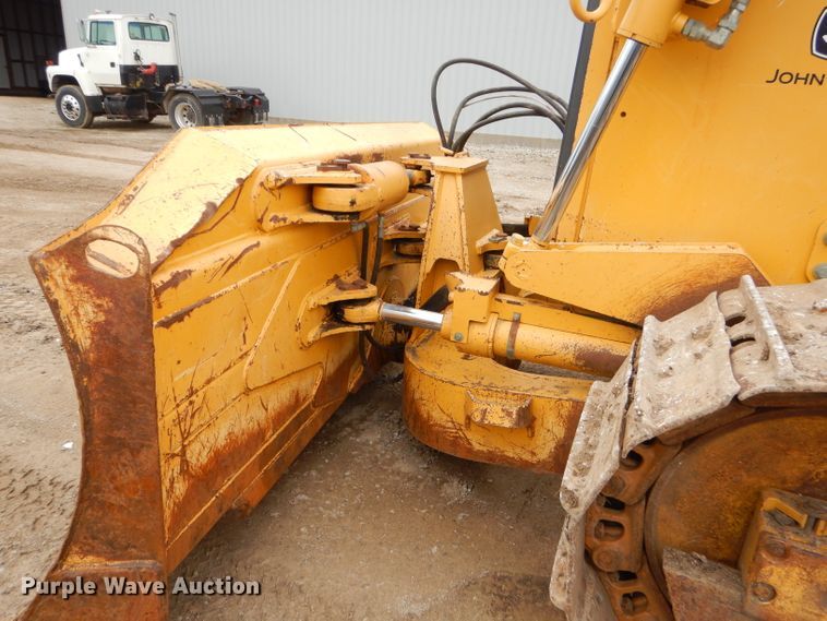 image for item GN9396 2004 John Deere 850C LT Series II  dozer