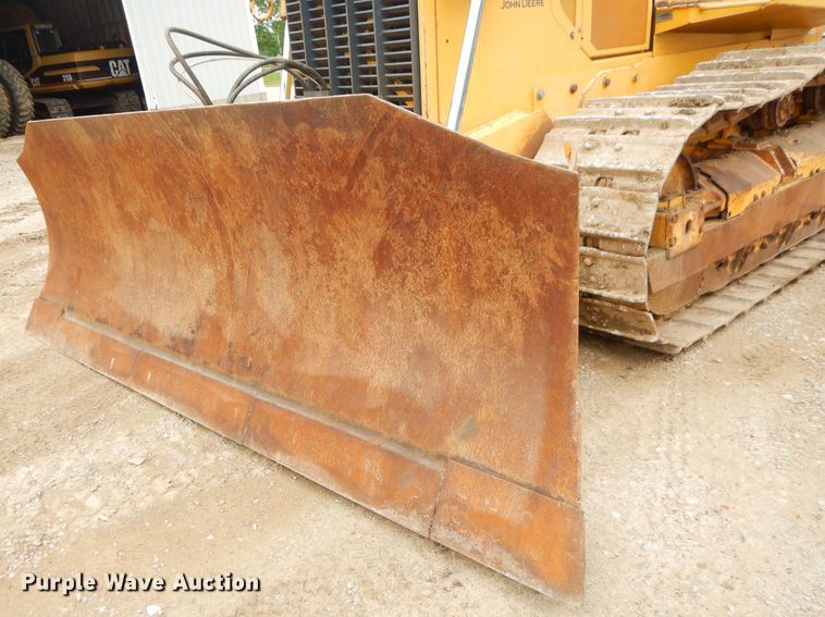 image for item GN9396 2004 John Deere 850C LT Series II  dozer