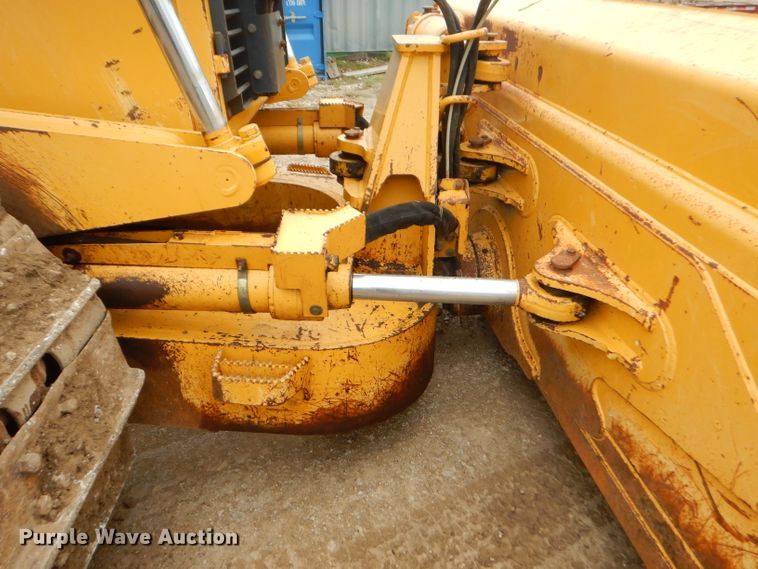 image for item GN9396 2004 John Deere 850C LT Series II  dozer