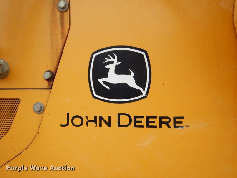 image for item GN9396 2004 John Deere 850C LT Series II  dozer
