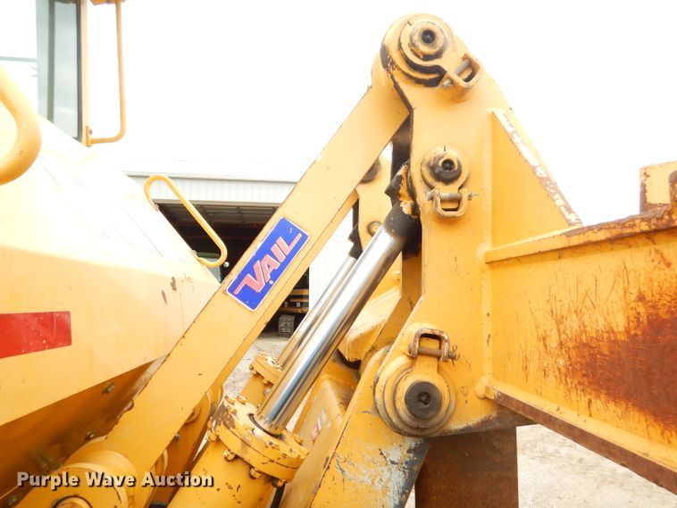 image for item GN9396 2004 John Deere 850C LT Series II  dozer