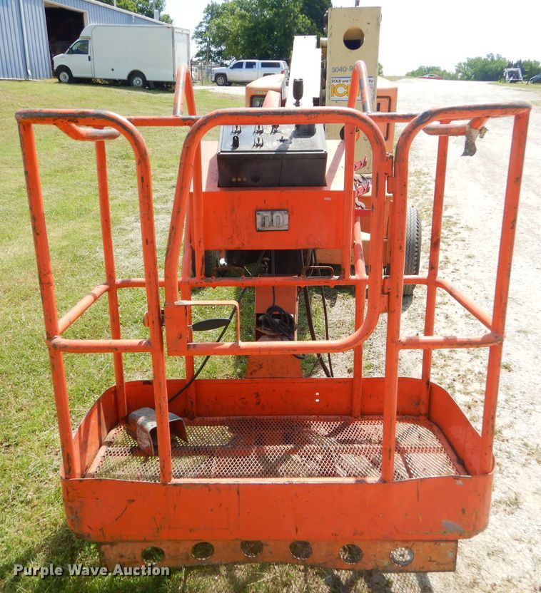 image for item GN9409 1996 JLG 40Electric  boom lift