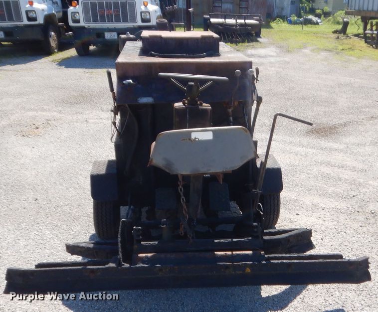 image for item GN9428 Pavement sealer