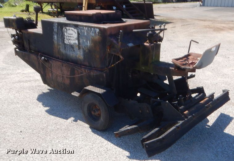 image for item GN9428 Pavement sealer