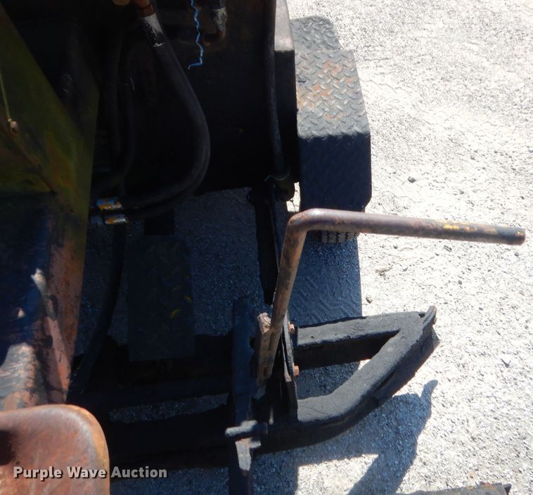 image for item GN9428 Pavement sealer