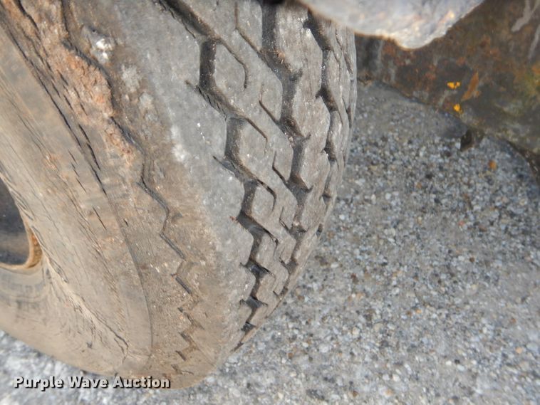 image for item GN9428 Pavement sealer