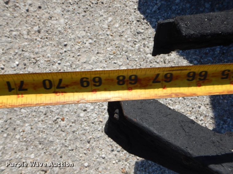 image for item GN9428 Pavement sealer