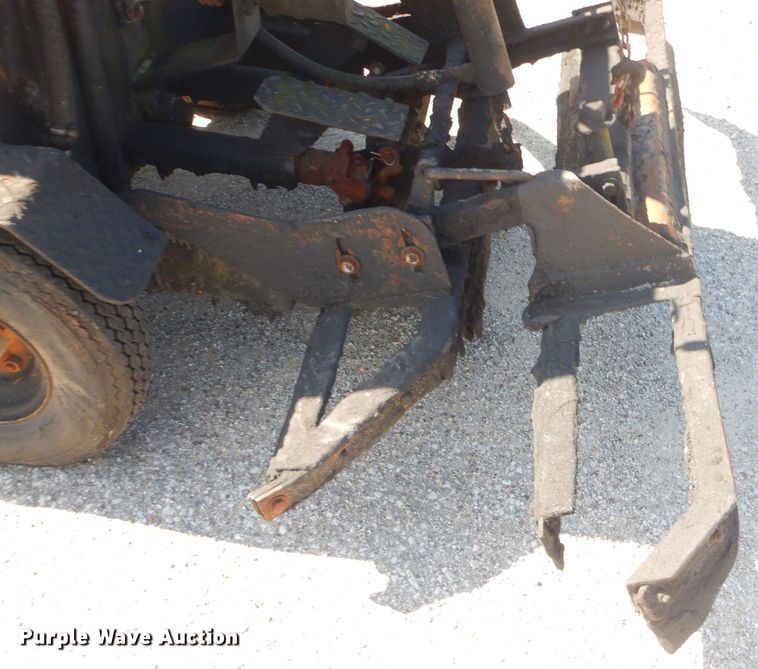 image for item GN9428 Pavement sealer