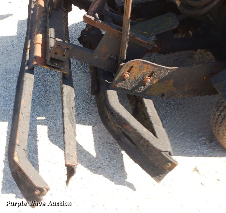 image for item GN9428 Pavement sealer