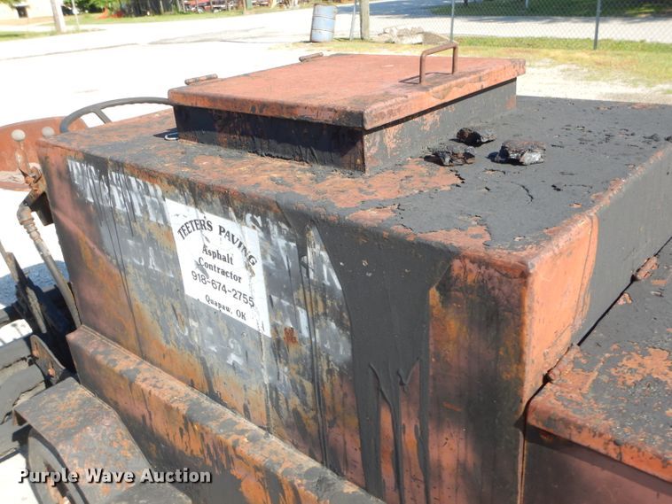 image for item GN9428 Pavement sealer