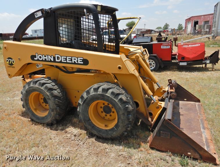 image for item GN9895 2001 John Deere 270  skid steer loader