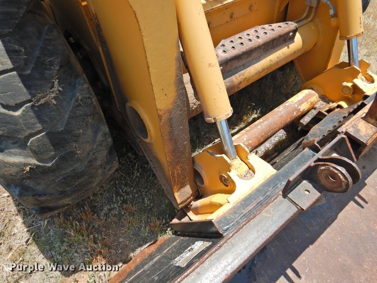 image for item GN9895 2001 John Deere 270  skid steer loader