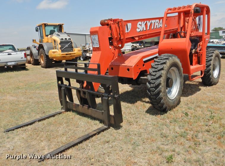 image for item GN9897 2005 SkyTrak 6036  telehandler