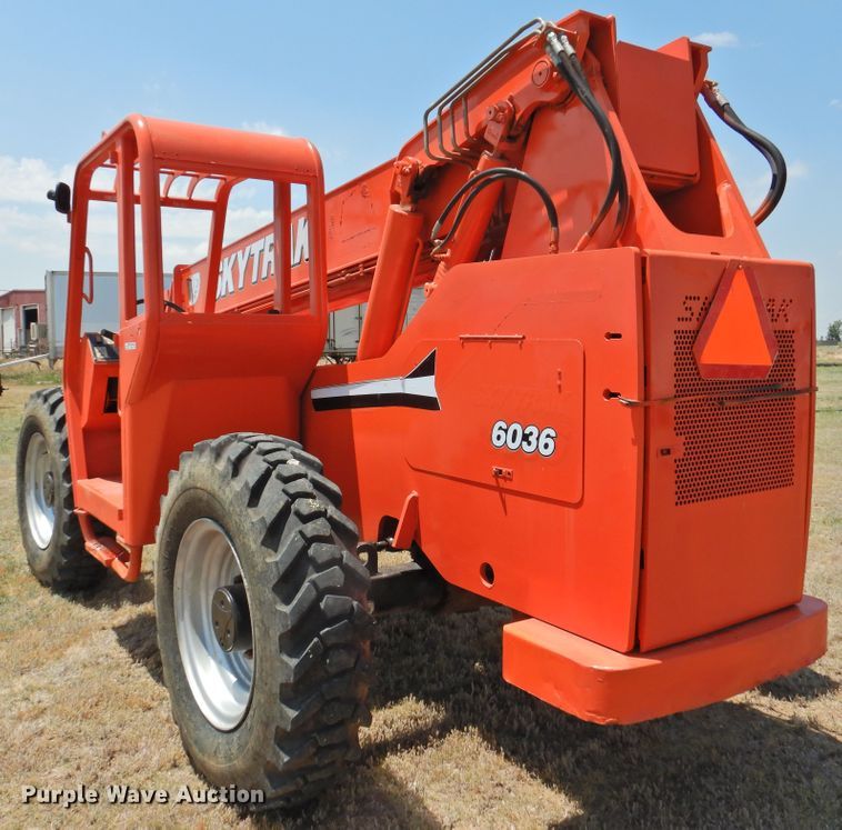 image for item GN9897 2005 SkyTrak 6036  telehandler