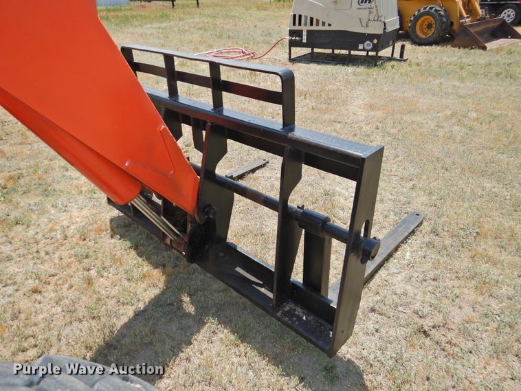 image for item GN9897 2005 SkyTrak 6036  telehandler
