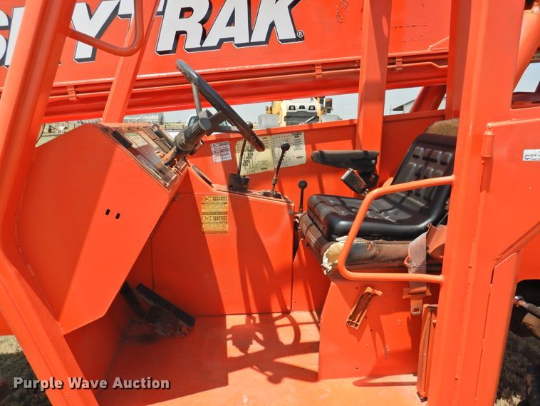 image for item GN9897 2005 SkyTrak 6036  telehandler