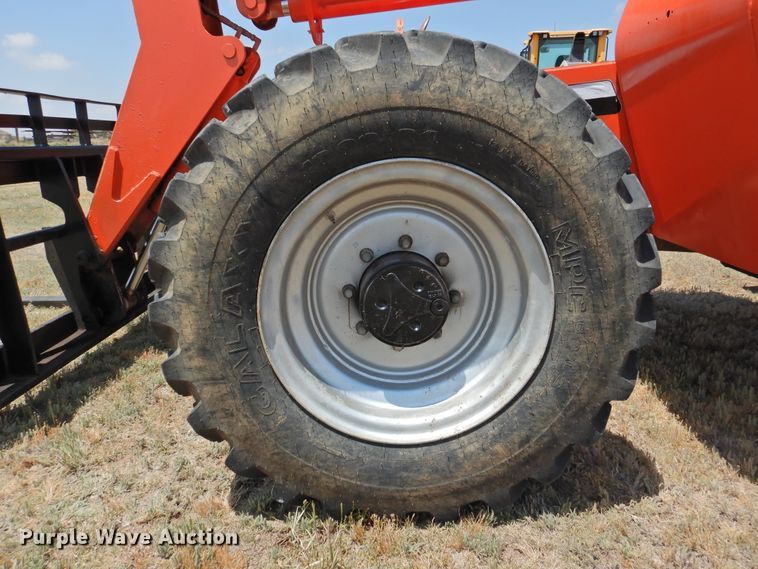 image for item GN9897 2005 SkyTrak 6036  telehandler