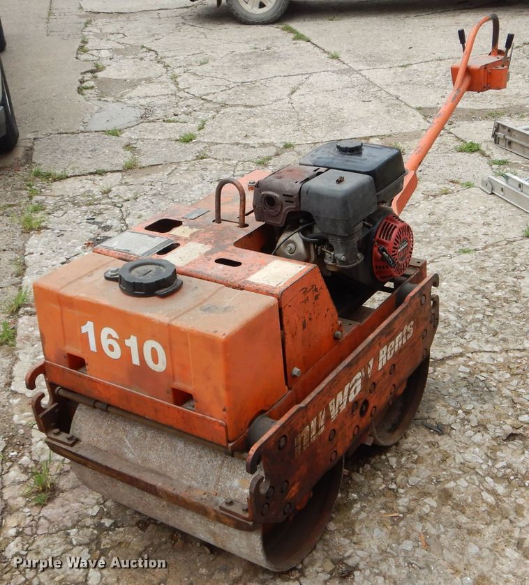 image for item GO9675 Multi Quip MR-8  double drum vibratory roller