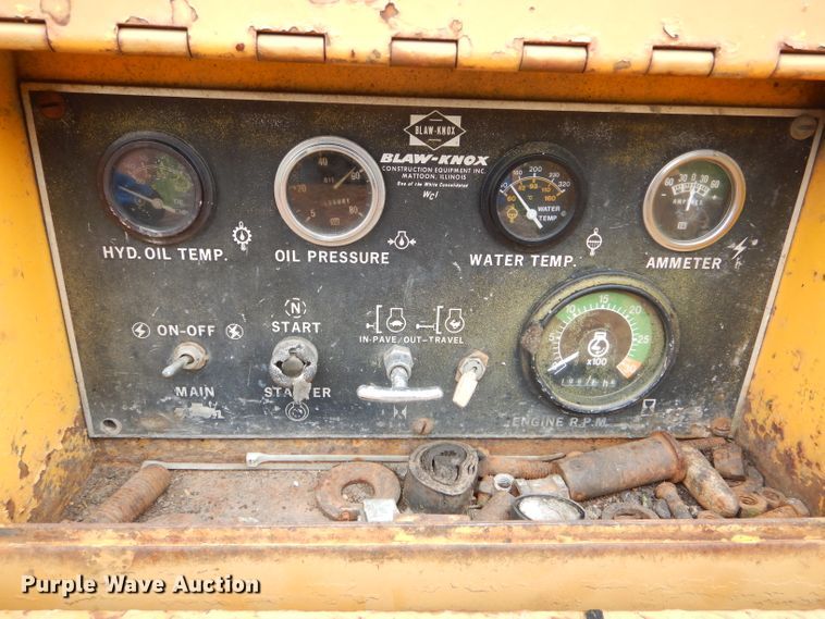 image for item GO9687 Blaw Knox PF-115  paver