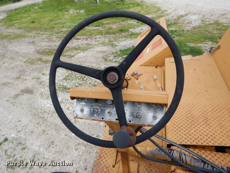 image for item GO9687 Blaw Knox PF-115  paver