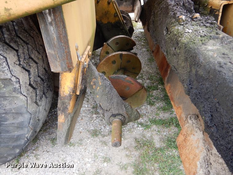 image for item GO9687 Blaw Knox PF-115  paver