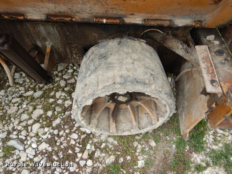 image for item GO9687 Blaw Knox PF-115  paver